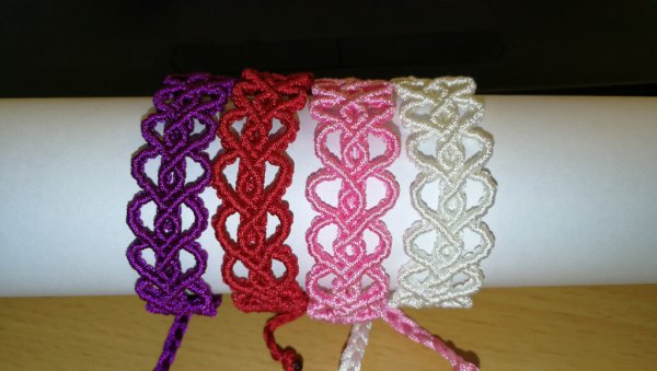 macramé náramek