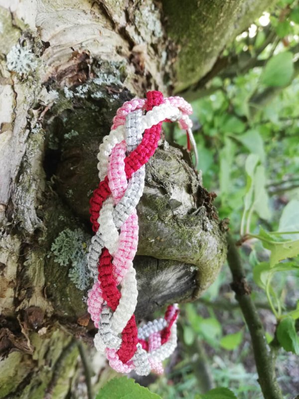 Macramé náramek růžovo-bílý